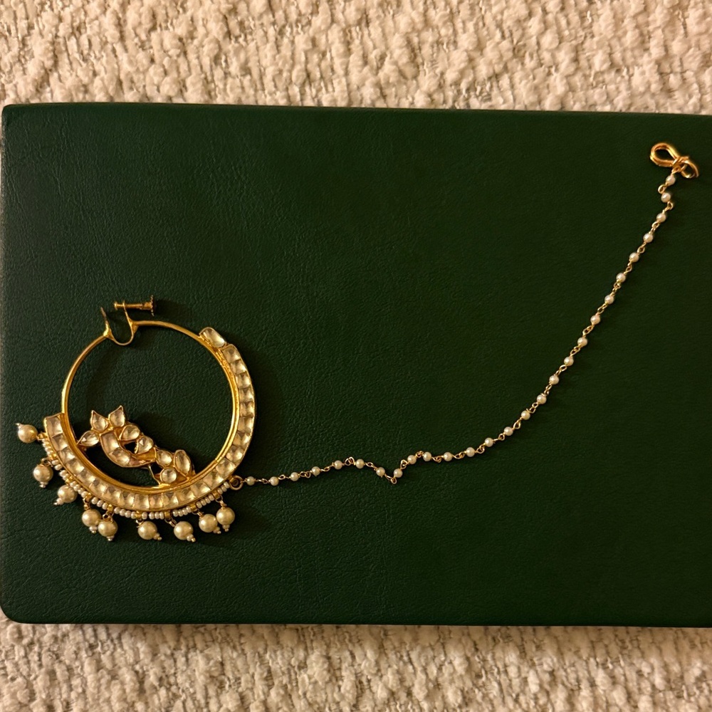 Elegant Gold and Pearl Hoop Nosering